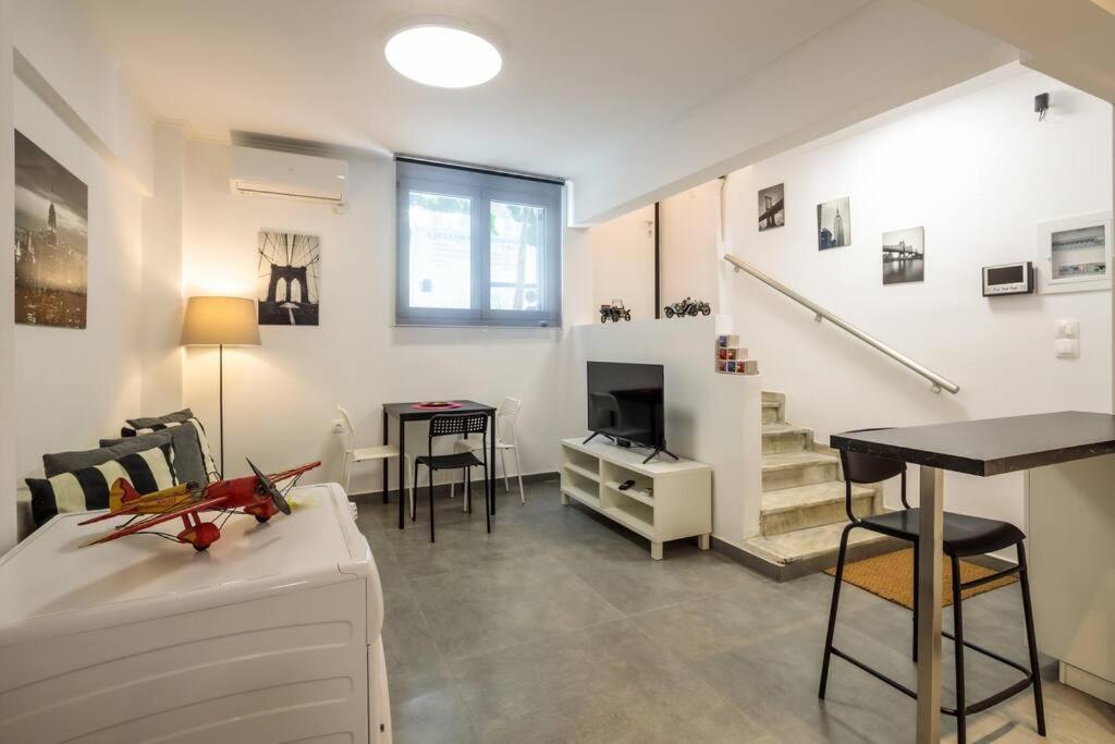 Hilton Area Brand New Comfortable Apartment Atény Exteriér fotografie