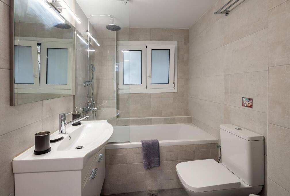Hilton Area Brand New Comfortable Apartment Atény Exteriér fotografie